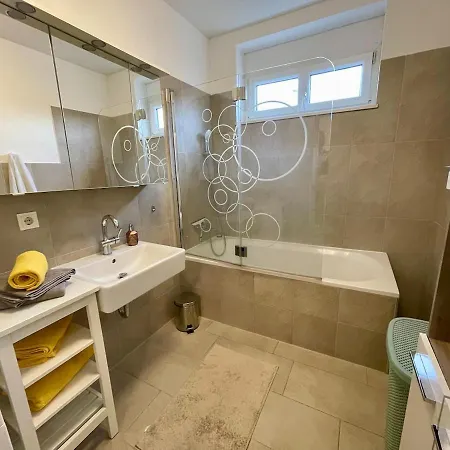 Modernes Cityapartment Mit Murblick Апартаменти Грац