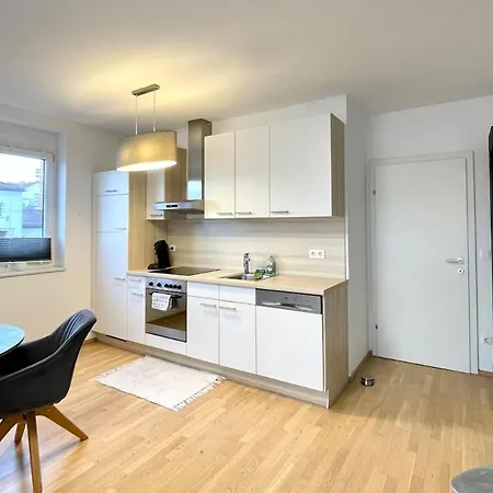 Modernes Cityapartment Mit Murblick Apartament